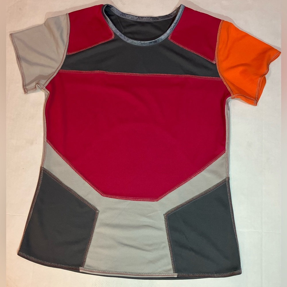 NWOT-Sabine Wren Inspired Colorblock Womens Running Shirt-Small/Medium